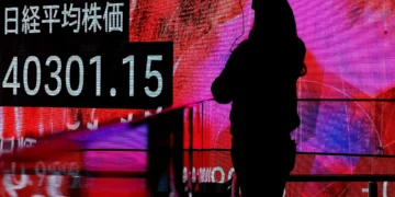 Bolsa do Japão abre em queda de mais de 8% com temor sobre tarifas de Trump