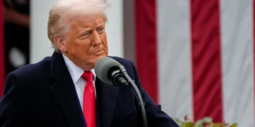 Trump planeia reduzir significativamente presença diplomática em África