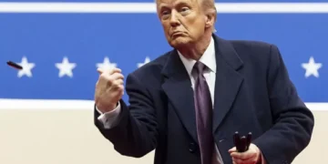 Trump apoia horário de verão permanente e critica mudanças de relógio