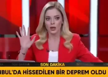 Apresentadora capta em direto sismo na Turquia