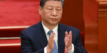 Xi demite n.º 2 do exército. Corrupção será motivo de saída de general