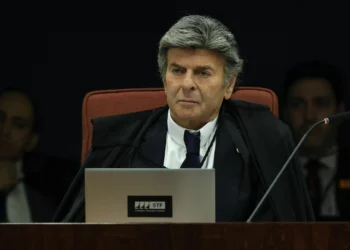 Oposição vê alternativa à anistia como remendo que não atende a pleitos