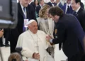 Javier Milei revela que pediu perdão a Francisco após suas duras críticas ao papa
