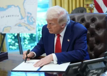 Trump diz nem China nem nenhum país se livrará das tarifas dos EUA