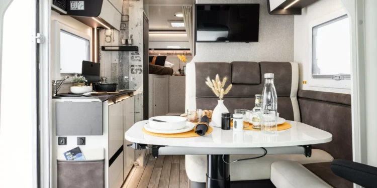 Cozinha, WC e muito luxo. Eis a autocaravana ideal para um plano a dois