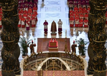 Conservador ou progressista? Quem será o novo papa?