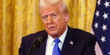 Inflação nos EUA desacelera mais que o esperado em abril, apesar das tarifas de Trump