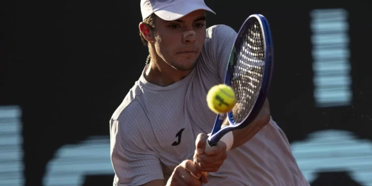 Jaime Faria eliminado na primeira ronda de Roland Garros