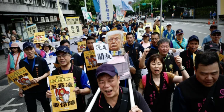 Mais de 40% dos taiwaneses duvidam da garantia de segurança dos EUA