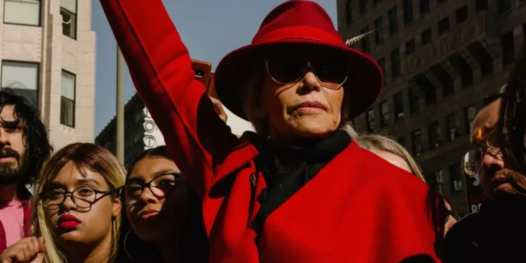 Jane Fonda critica Trump: “O homem laranja da Casa Branca vendeu-nos”