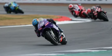 Miguel Oliveira alcança o 16.º lugar na corrida sprint do GP Inglaterra