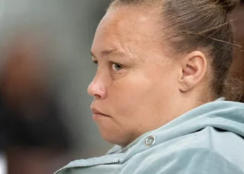 Mãe sul-africana que vendeu a filha de 6 anos é condenada à prisão perpétua