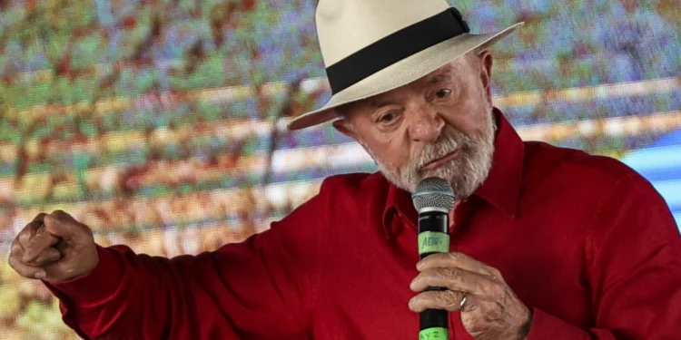 Lula diz que vai anunciar um programa de crédito para reforma de casas