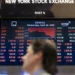 Wall Street fecha em baixa à espera da Fed