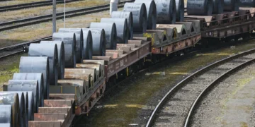 Trump anuncia aumento de 25% para 50% das tarifas sobre o aço