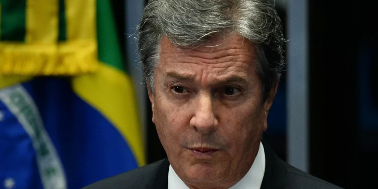 Concedida prisão domiciliária ao ex-presidente do Brasil Collor de Mello