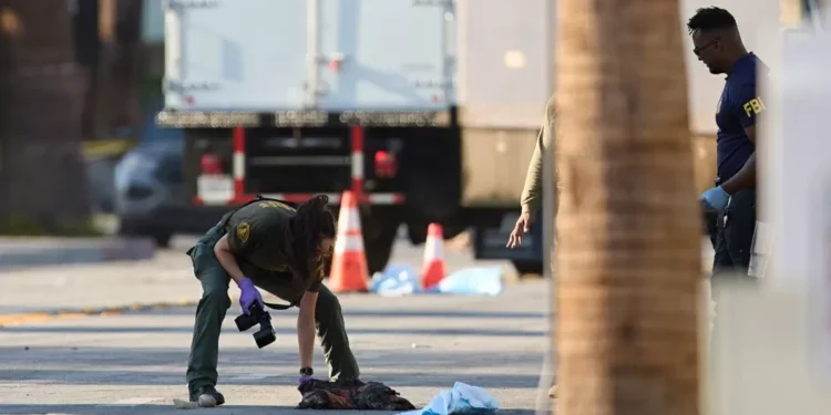 Homem que morreu em explosão em frente a clínica de fertilidade nos EUA era o fabricante da bomba