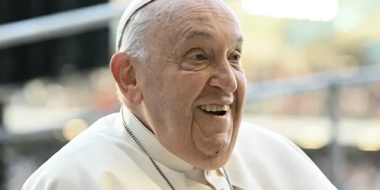 Papa Francisco deixa texto inédito com conselho para casais