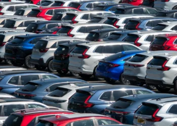 Mercado automóvel sobe na Europa pela primeira vez em 2025