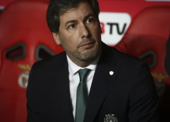 Bruno de Carvalho provoca Benfica e goza com penálti de Renato Sanches
