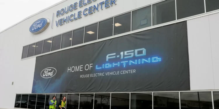 Ford estima impacto das tarifas em 1,5 mil milhões de dólares em 2025