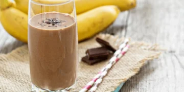 ‘Smoothie’ de chocolate e banana: Perfeito para uma noite de descanso