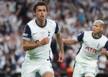 Técnico do Tottenham fez profecia dois anos antes de ganhar título; entenda