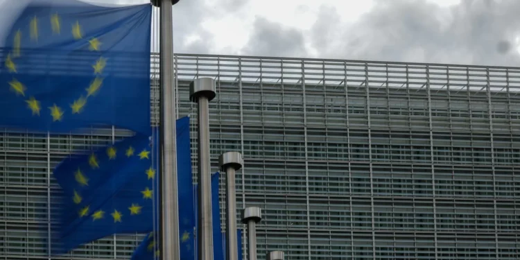 Bruxelas inicia consulta pública para melhorar segurança online de crianças