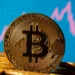 Pai de magnata de criptomoedas raptado em Paris foi libertado com ferimentos graves