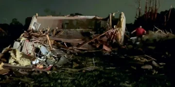 Tornados deixam mais de 20 mortos em dois estados do sul dos EUA