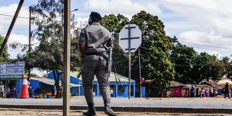Onda de ataques em Moçambique provocou 24.000 deslocados desde janeiro