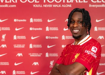 EM DIRETO: Siga os rumores e os negócios do mercado de transferências