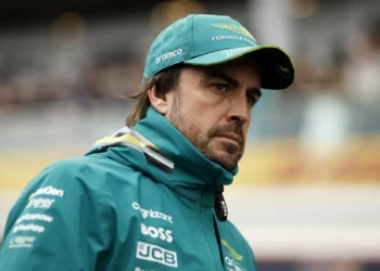 Fernando Alonso faz revelação do futuro e aponta ao Campeonato do Mundo