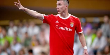 Histórico deixa recado no adeus ao Benfica: “Clube não terá proposta…”