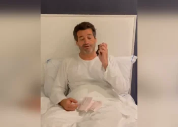 Ventura faz novo vídeo de pijama e critica comunidade cigana: “É triste”