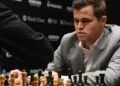 Mestre do xadrez Magnus Carlsen enfrenta empate em jogo contra 140 mil pessoas