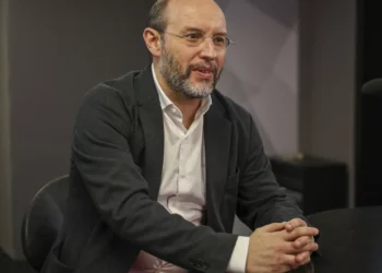 Esquerda não pode concorrer para ver quem faz melhor oposição, diz Livre