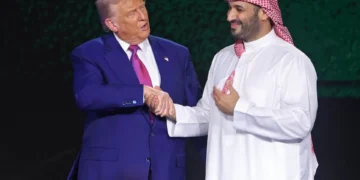 Trump assina acordo de 142 mil milhões de dólares em armamento com a Arábia Saudita