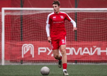 Compatriota de Trubin a caminho do Seixal para testes no Benfica