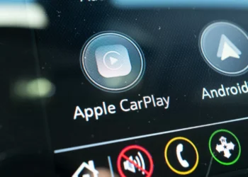 Tem um iPhone? Novo CarPlay está disponível a partir de hoje… para poucos