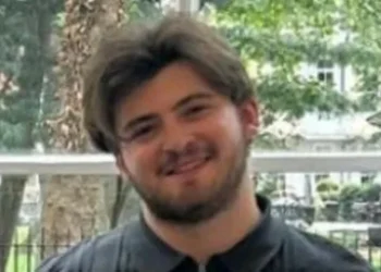 Jovem de 22 anos morre após cair de ‘rooftop’ em Londres