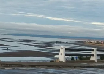 Terremoto de magnitude 7,5 no Chile e Argentina gera alerta de tsunami e evacuação em áreas costeiras