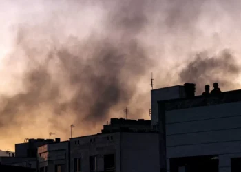 Israel lança novos ataques contra o Irã em meio a rumores de entrada dos EUA na guerra