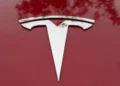 Tesla acusada de enganar clientes em França. Multas podem ser pesadas