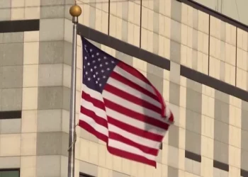 EUA planeja retirar americanos que desejam deixar Israel, diz embaixador