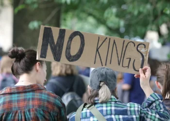 Homem morreu após ser baleado em manifestação anti-Trump. Não era o alvo