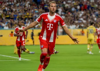 Bayern sofre, vence Boca com gol no final e avança às oitavas do Mundial