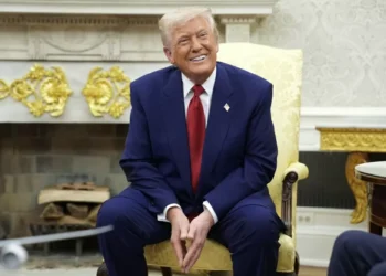 Senado dos EUA aprova abertura do projeto orçamentário de corte de gastos de Trump