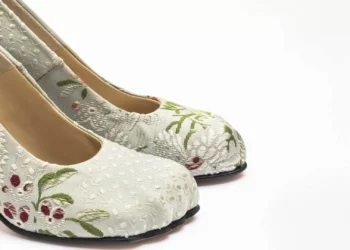 Cofre do MUDE mostra tesouro português da estilista Vivienne Westwood