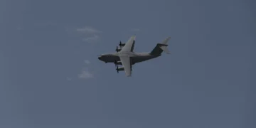 França vai usar aviões militares para repatriar cidadãos em Israel